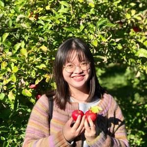 Meet your Posher, Elaine sin yee